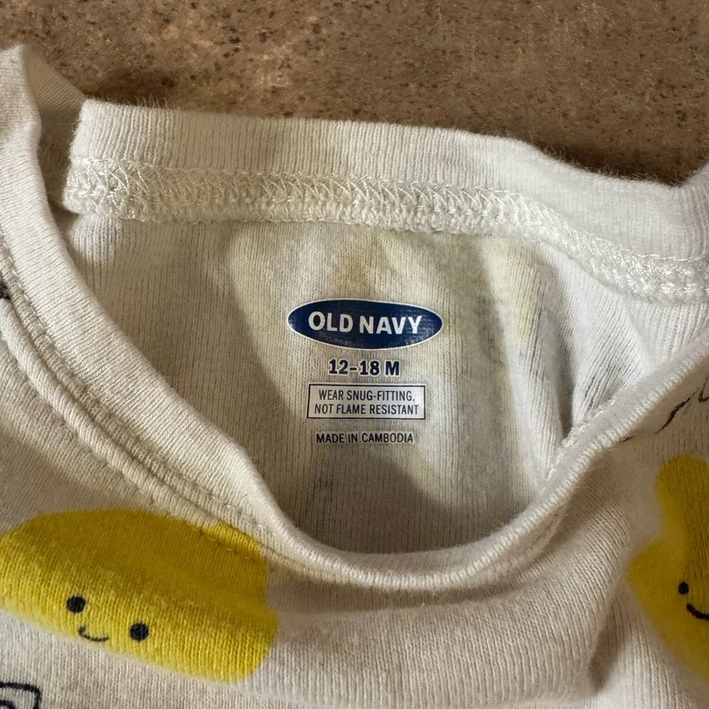 Old Navy Baby 2 Piece Pajama Set with Yellow Lemon Design, Size 12-18M